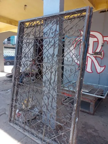 Vende-se portão 360 reais pronto para instalação