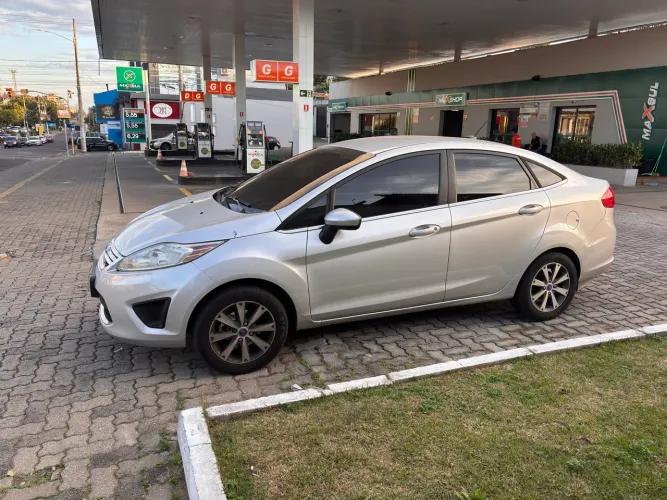 Ford Fiesta Sedan SE 1.6 16V Flex 4P 2011