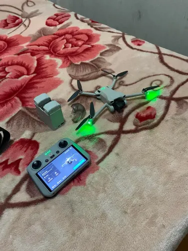 Drone DJI mini 3 combo fly more plus controle RC1 com tela