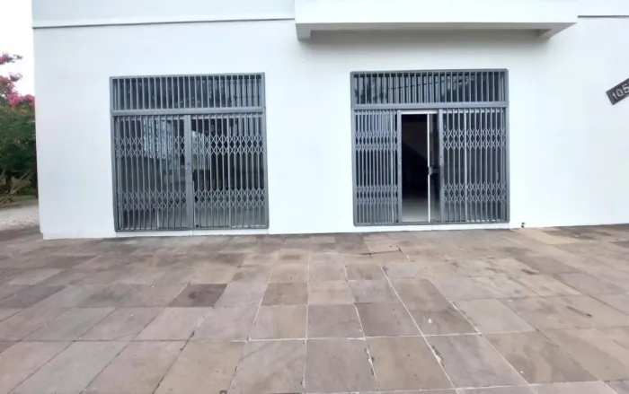 Sala comercial ampla de esquina Bairro Cruzeiro
