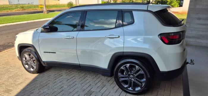 Jeep Compass Longitude Night Eagle 1.3 Flex 2025