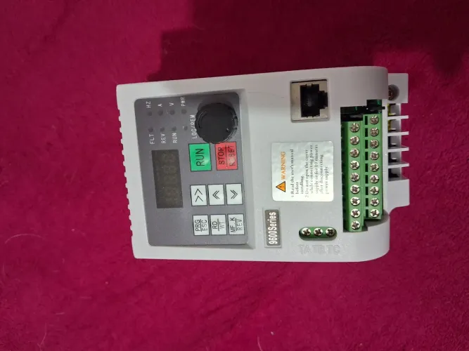 Invesor de frequência nflix 9600 série 3CV 10A 220v bifasico 