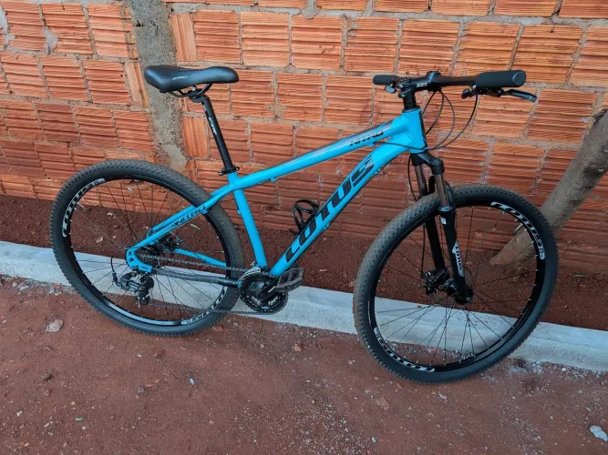 Bicicleta Lótus aro 29 tá nova 2 meses de uso.