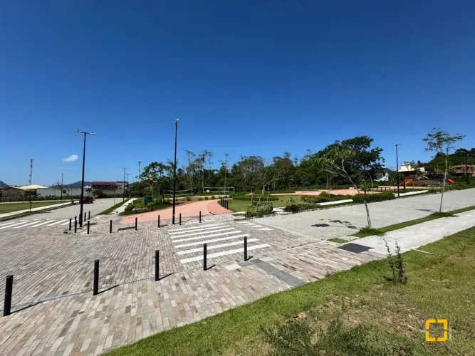 Terreno a venda no Loteamento Bosque Résidence Galerie no Campeche - Florianópolis/SC