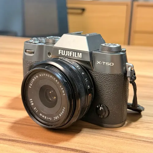 FUJIFILM XT50 COMPRADA ESSE ANO COM NF E CAIXA + LENTE 18MM F2 FUJI