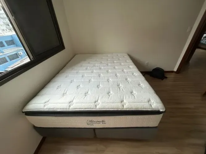 Cama Casal Queen Siza Anjos - apenas 4 meses uso!!!