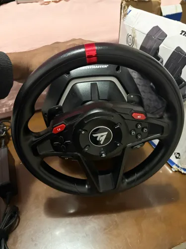 Volante Simulador Thrustmaster T128 (Force Feedback / Led)