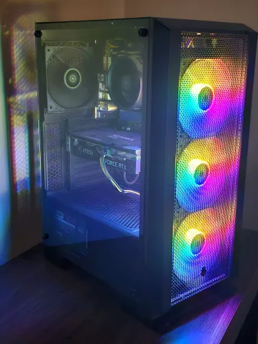 PC Gamer Ryzen 5 5600G + RTX 3050 8GB + 16GB RAM + Kit Redragon