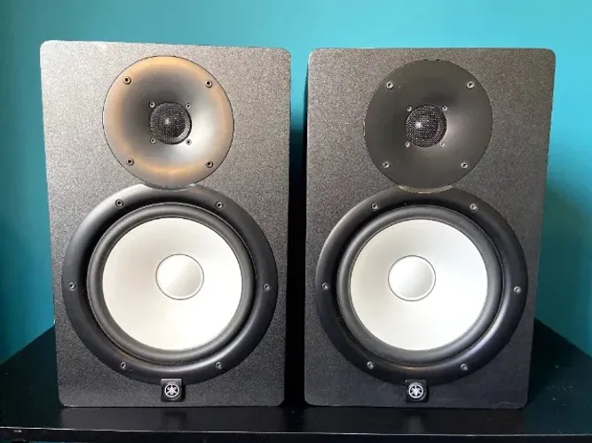 Monitor Yamaha HS8