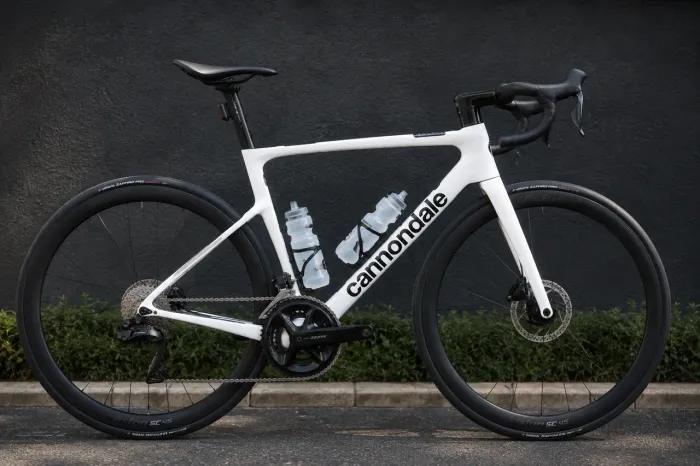 Bike Cannondale SuperSix EVO 5 105 Di2 2026 Carbono - Nova