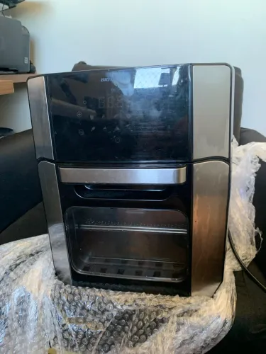 Esta é uma fritadeira elétrica Britânia Air Fryer Oven BFR2100P