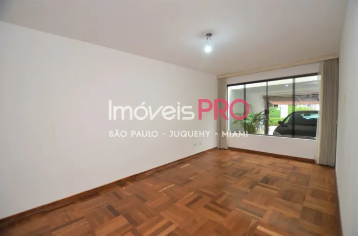 Casa comercial ou residencial com duas vagas - Vila Nova Conceição