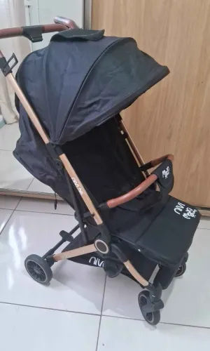 Carrinho de bebê NOVO