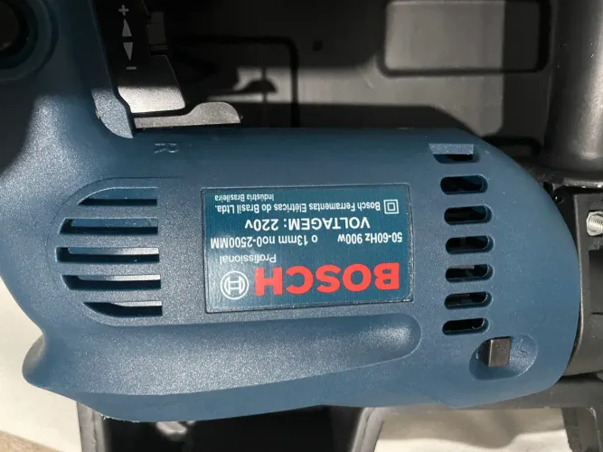 Vendo um Esmerilhadeira +furadeira Bosch 