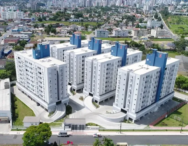 BARBADA Apto 2 dorm 1 suíte com VISTA LIVRE localizado APENAS 450m do Parque da Prefeitura
