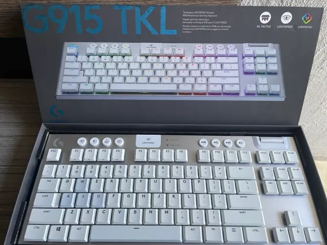 Teclado Logitech G915 TKL Wireless RGB LIGHTSPEED
