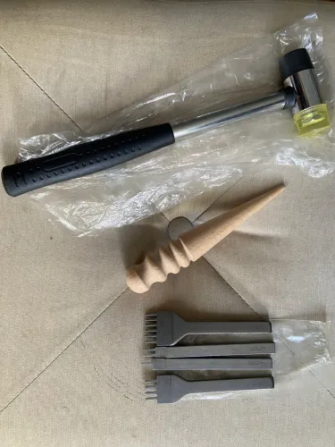 Kit: Artesanato em couro.