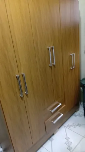 Vendo um guarda roupa novo sem uso