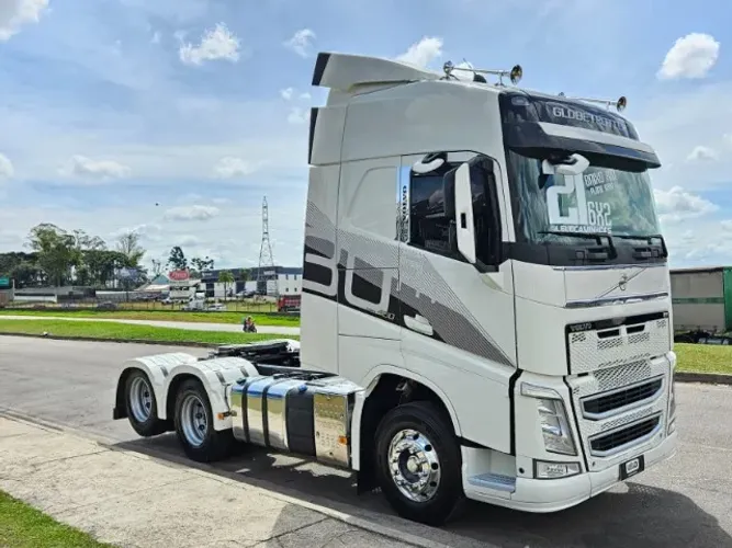 Volvo FH 460 6x2 Globetrotter Ano 21 Euro 5 Plano Ouro de Manutenção Roda de Alumínio