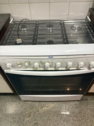 Vendo fogão DAKO e exaustor (juntos)