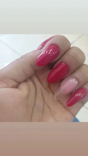 Trabalho a domicílio fazendo unha eu me chamo Lilian 