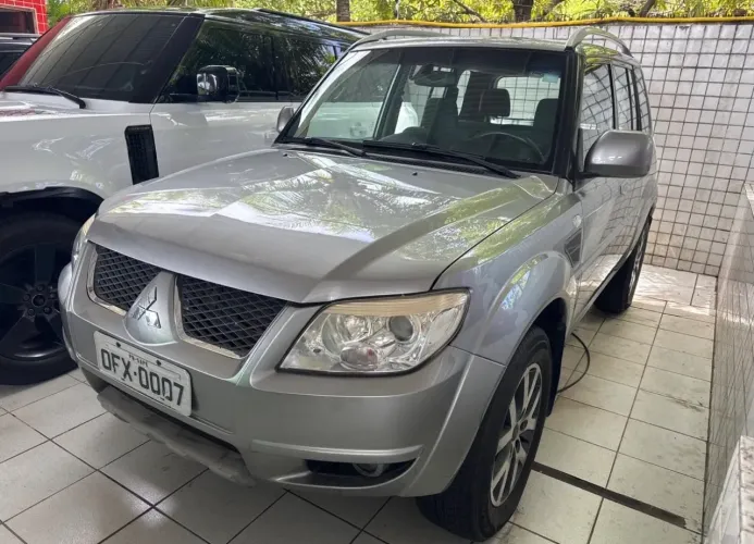 Mitsubishi Pajero TR4 2.0 Flex 16V 4X2 Mec. 2013