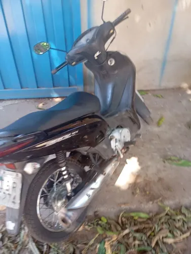 Vendo biz com alguns detalhes a mecher em dias