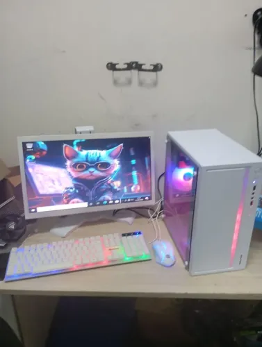 Pc gamer lindo , super barato