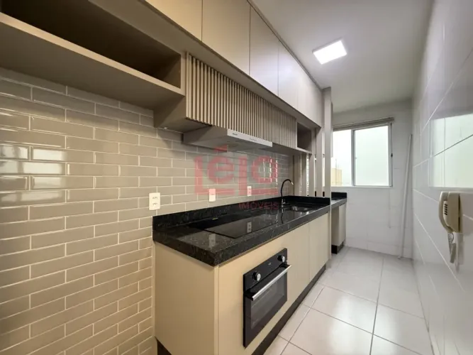 Apartamento Moderno, 02 Quartos, Proximo a Uem - Zona 07.
