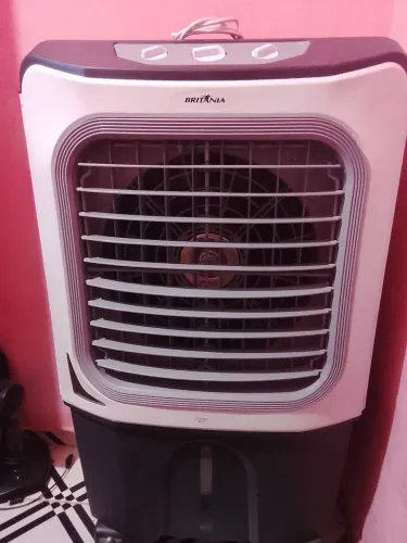 Climatizador de ar Britânia cor branca 127 voltagem 