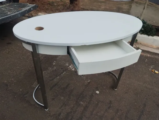 Vendo mesa para atendimento
