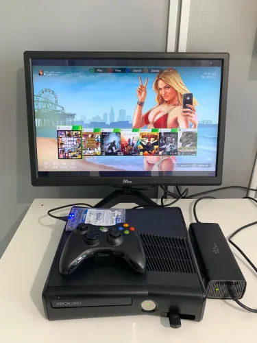 Xbox 360 + 120 jogos