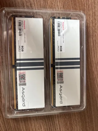 Kit Memoria Ram DDR4 Valkyrie RGB 2x8GB (16GB)