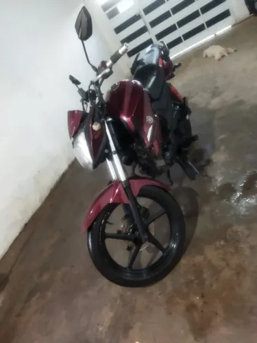 V baixa p 13 mil pra vender rapido.Yamaha fz 150 pra vender ou trocar em carro pequeno 