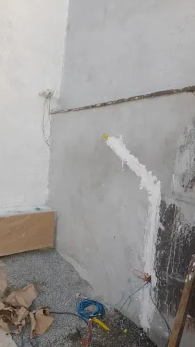 Ajudante construção civil