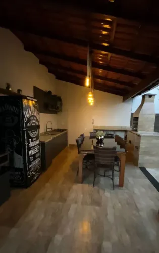 Excelente casa com piscina no Bandeirante