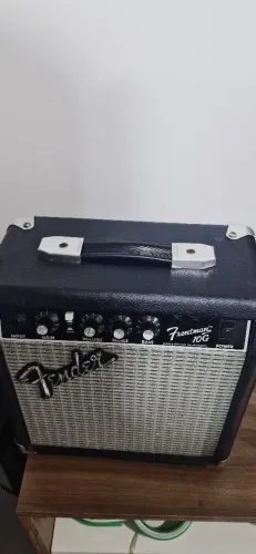 Amplificador fender 10g