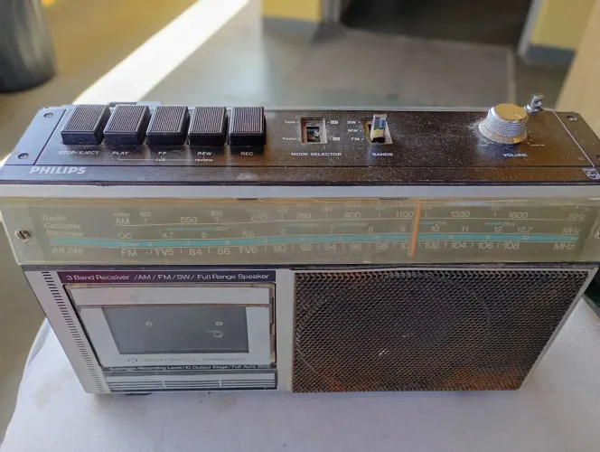 Rádio gravador PHILIPS AR248 LEIA A DESCRIÇÃO