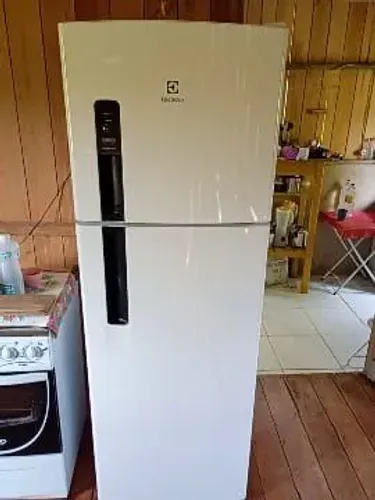 Vendo geladeira com 3 meses de uso