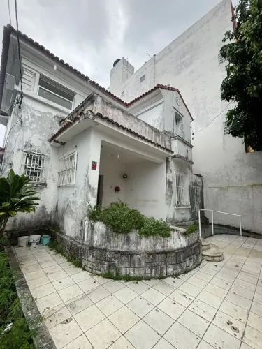 BARRIS CASA DUPLEX 3 QUARTOS, SUÍTE, 200m², SALA AMPLA, 4 VAGAS