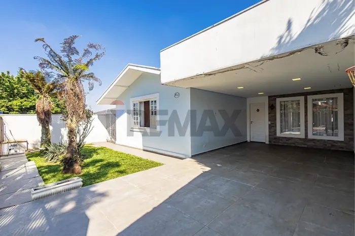 Casa com 206m², 3 quartos, 1 suíte, São Braz - Curitiba