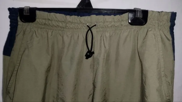 Calça Oakley Tamanho M Original (usada)