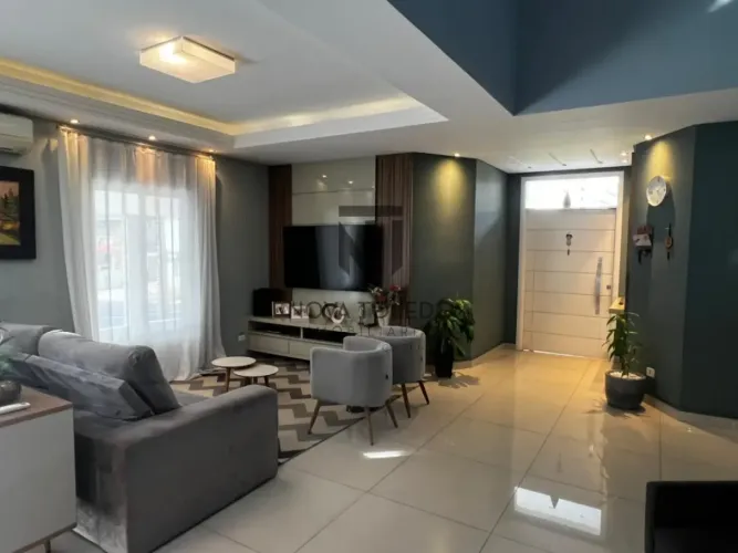 CASA EM CONDOMÍNIO - 275m² - 3 DORMITÓRIOS SENDO 1 SUÍTE MASTER - VILLA BRANCA - JACAREÍ/S