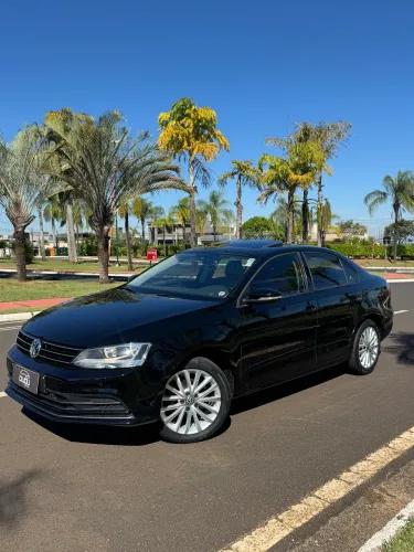 Volkswagen Jetta Comfortline 2.0 T.flex 8V 4P Tipt. 2015