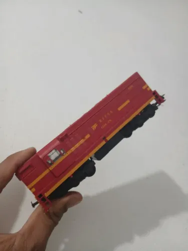 Trem miniatura para colecionadores