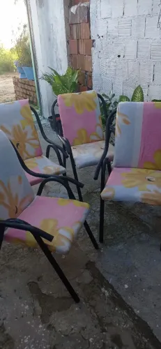 Cadeira tubular semi nova