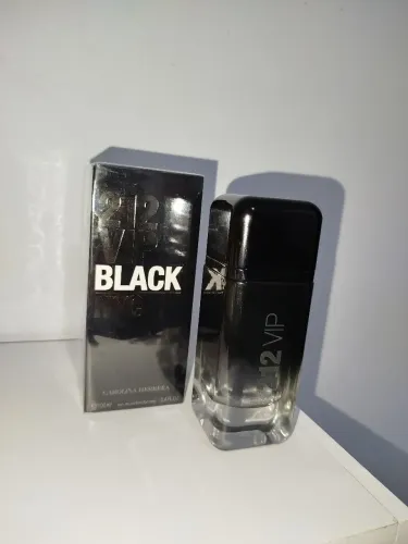 212 VIP Black NYC Carolina Herrera - 100ml lacrado