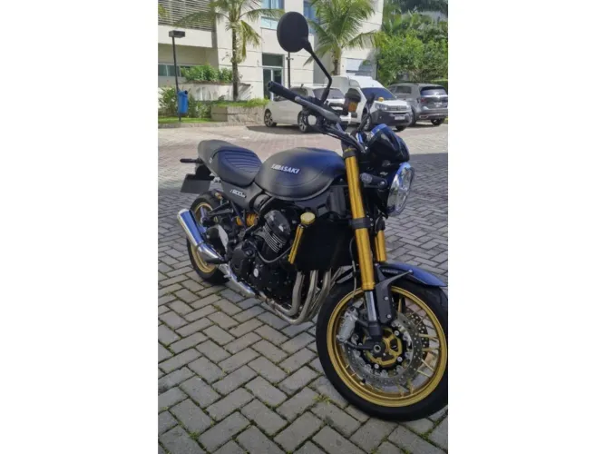 Kawasaki Z 900 rs r edition 2025