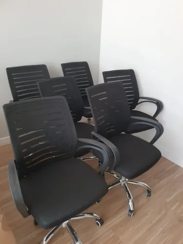 Lote 6 Cadeiras de Escritório Giratórias - Tela Mesh e Base Cromada