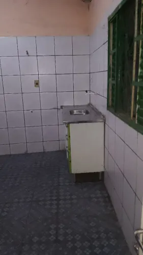 Alugo casa no bairro São Benedito